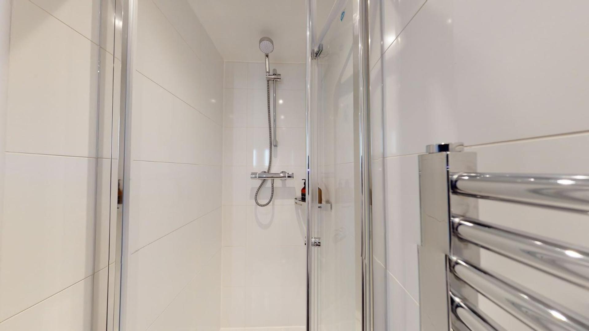 Stylish Apartment W/ Private Garden - Dog Friendly Newport Kültér fotó