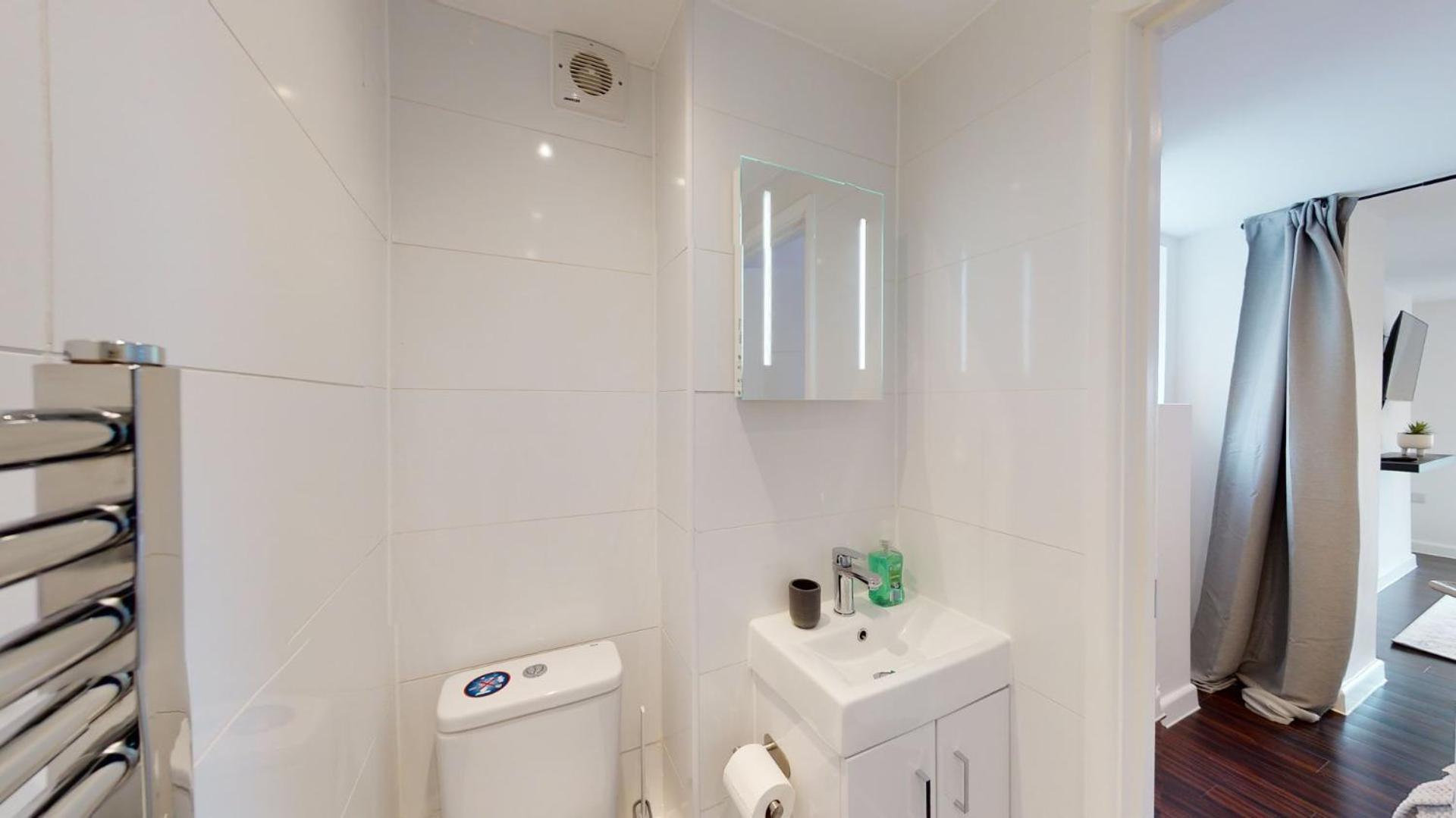Stylish Apartment W/ Private Garden - Dog Friendly Newport Kültér fotó